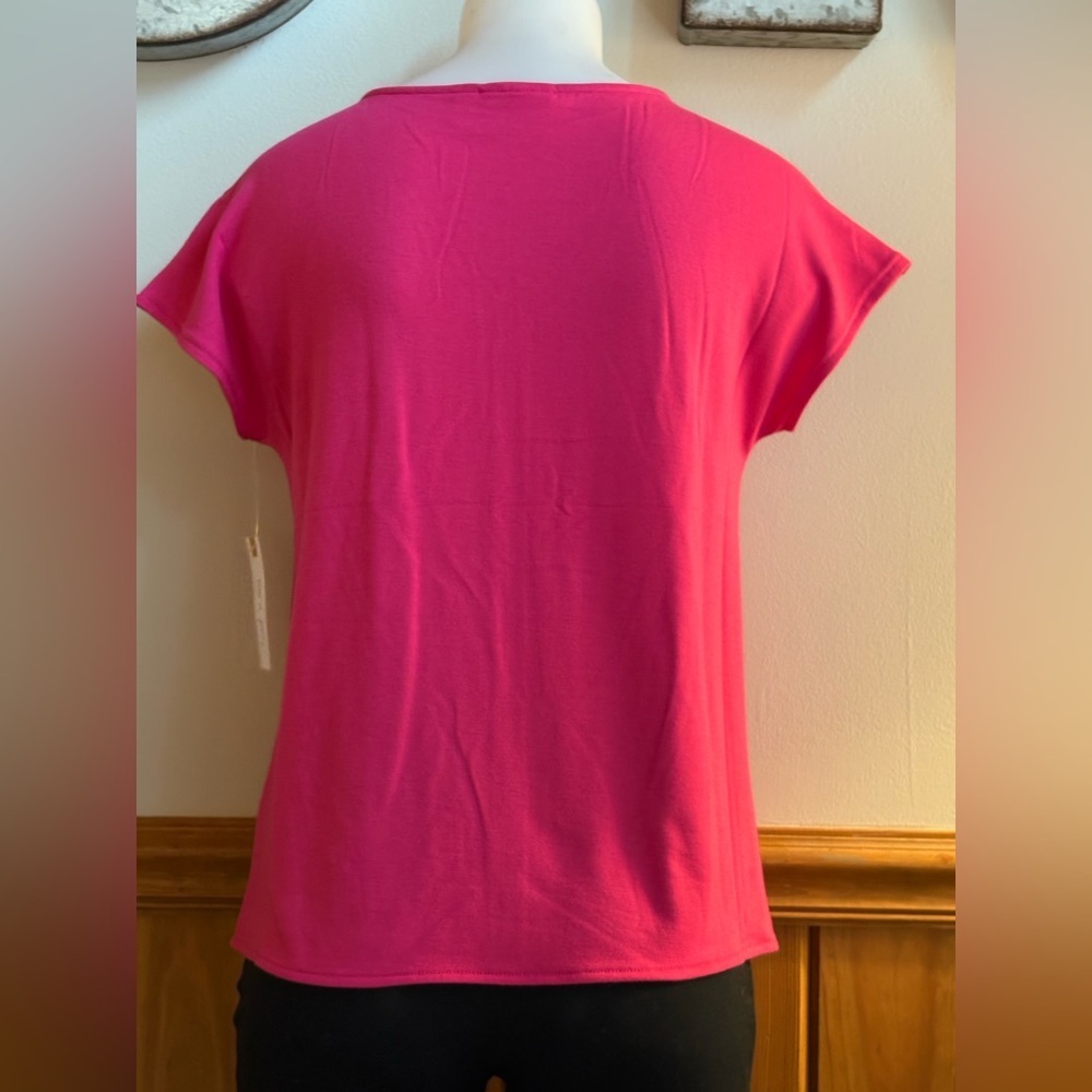 Women's V-Neck Short Sleeve Tee in Fuchsia Pink - Picture 3 of 6